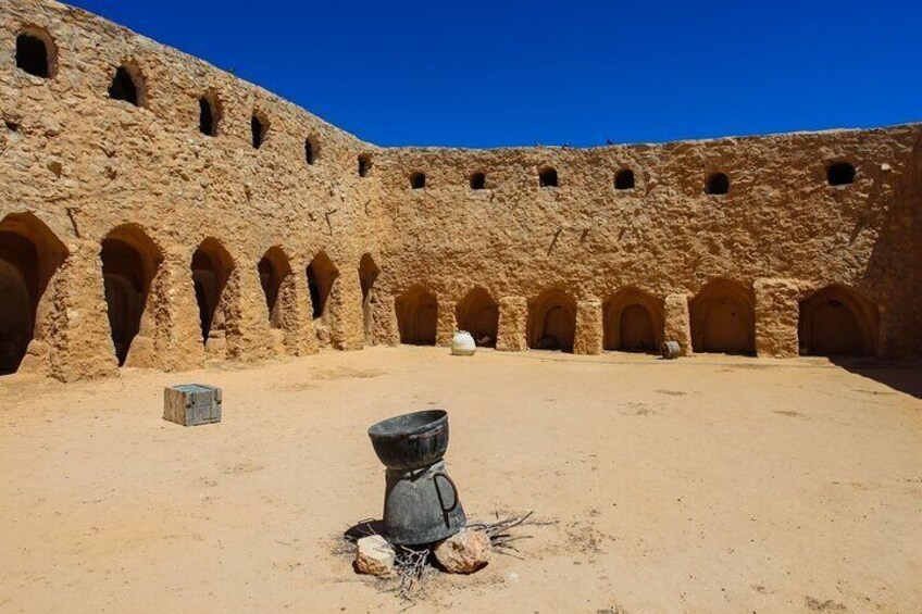 Southern Tunisia Tour with Star Wars Cave Village and Lunch