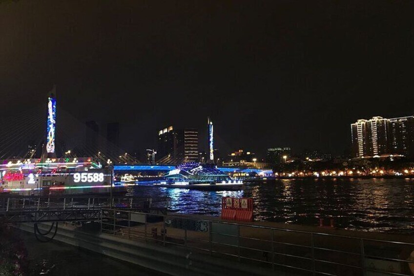 Private Tour to Canton Tower and Pearl River Night Cruise