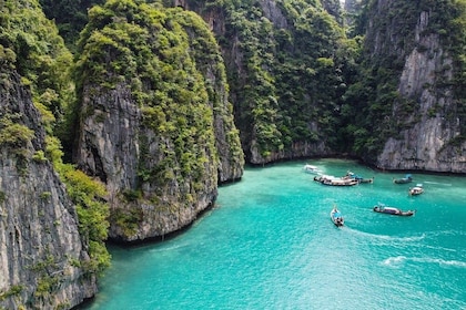 Wow Andaman Snorkelling Trip to Phi Phi and Bamboo Islands from Khao Lak