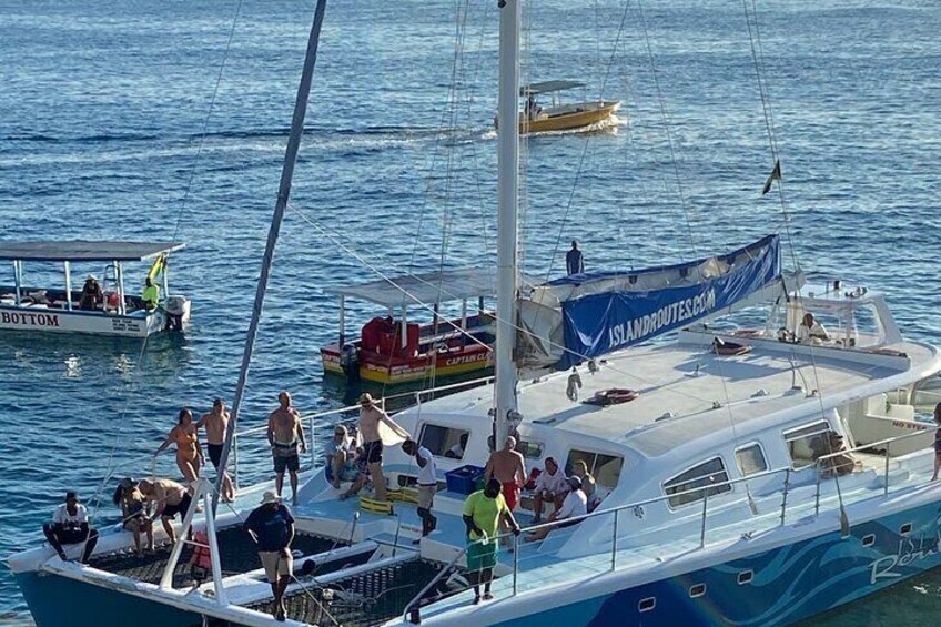 4 Hours Party Boat Catamaran Cruise in Negril