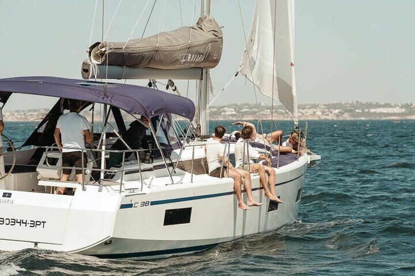 3h30 Half day Luxury Sail-Yacht cruise + Anchored Chill Out Stop