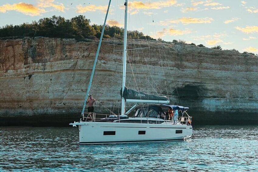 3h30 Half day Luxury Sail-Yacht cruise + Anchored Chill Out Stop