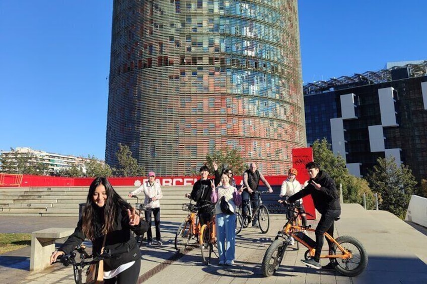 25-ТOP-Barcelona 25 Best Sights with Local Guide on Bike/E-Bike