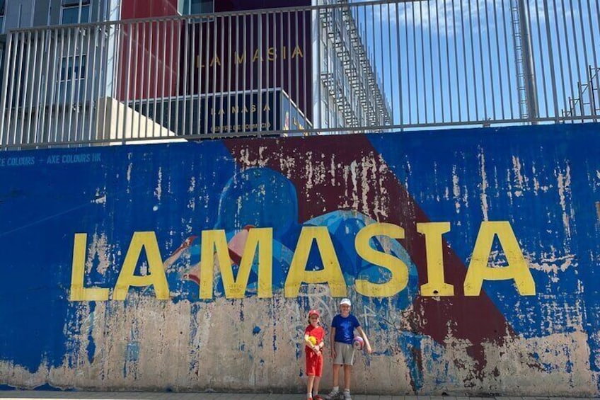 Private Guided Tour to Camp Nou La Masia and Montjuic