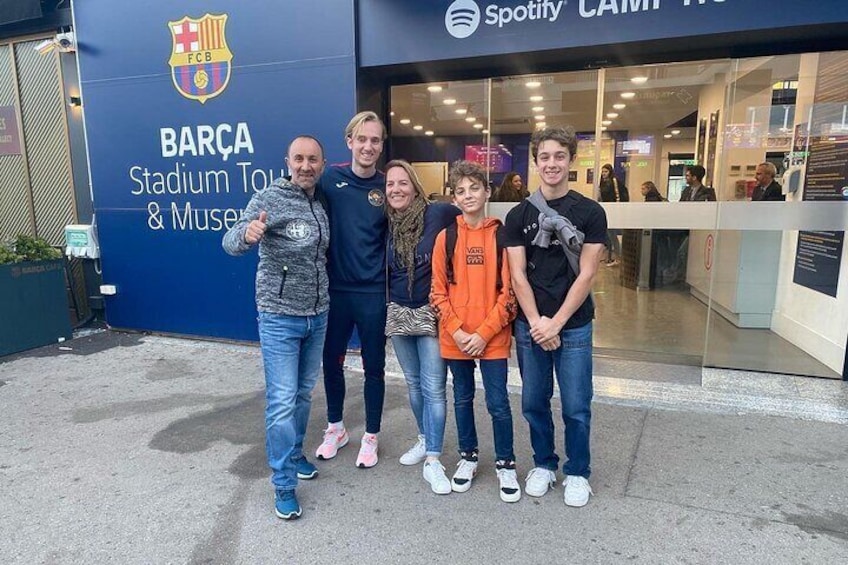 Private Guided Tour to Camp Nou La Masia and Montjuic
