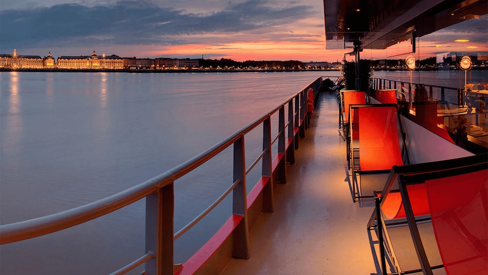 Picture 2 for Activity Bordeaux: 2-Hour River Dinner Cruise