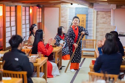 Tokyo Bay: Cruise with Japan Show & Sukiyaki/Beer Option