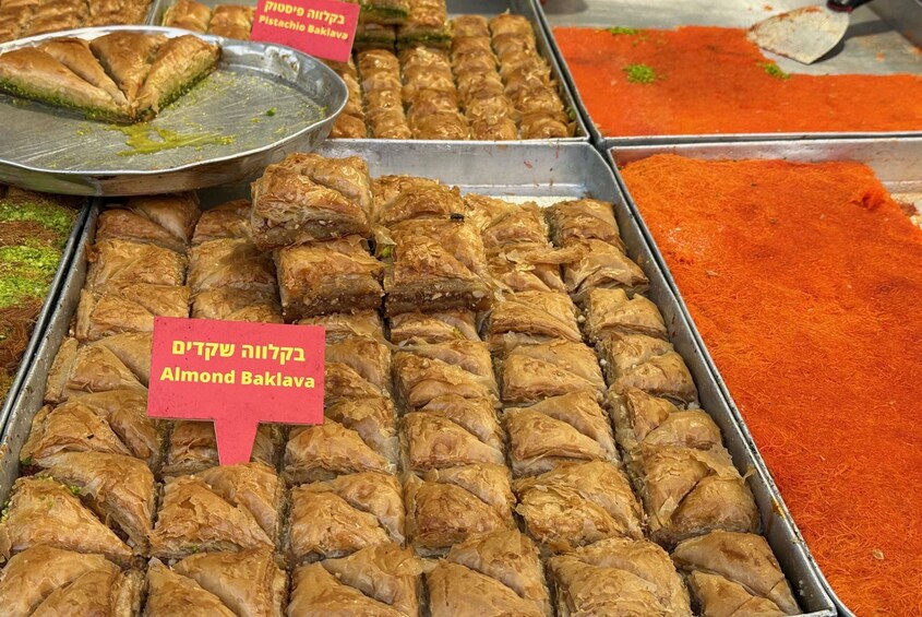 Tel Aviv: Carmel Market Food Tasting Tour “Shuk Hacarmel”