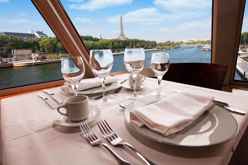 Picture 1 for Activity Paris : Seine River Lunch cruise from Eiffel Tower