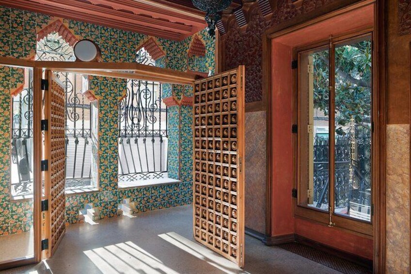 Skip-the-Line Gaudi's Casa Vicens Admission Ticket with Audioguide