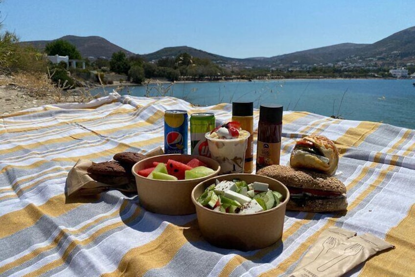2-Hour Private Beach Picnic Experience in Paros