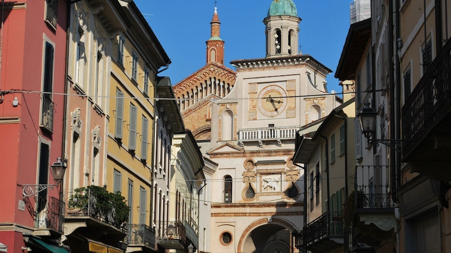 Crema In-App Audio Tour: Exploring the Hidden Gem of Lombardy