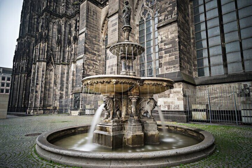 Cologne: WWII places & EL-DE Haus Private Guided Tour