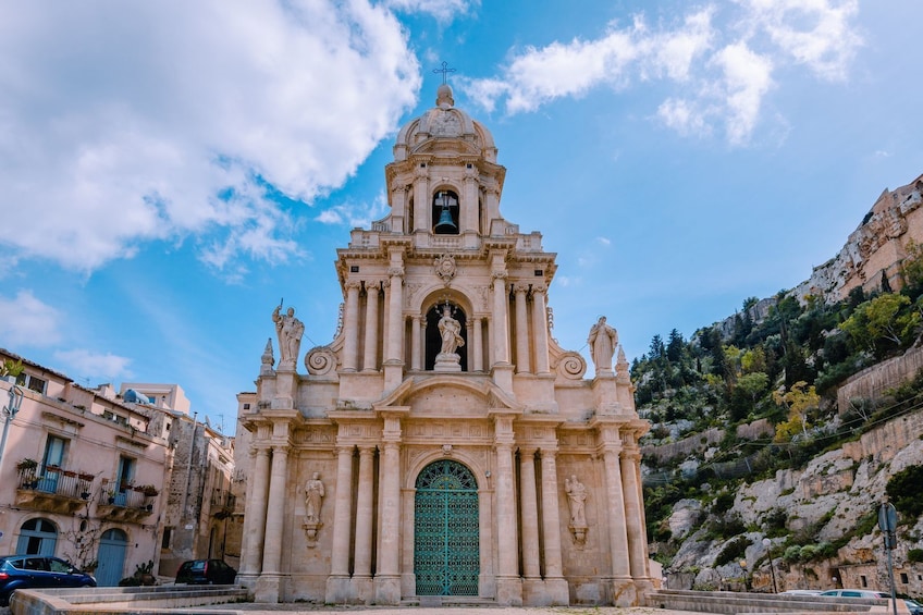 Scicli In-App Audio Tour: Unveiling Sicily's Timeless Treasures