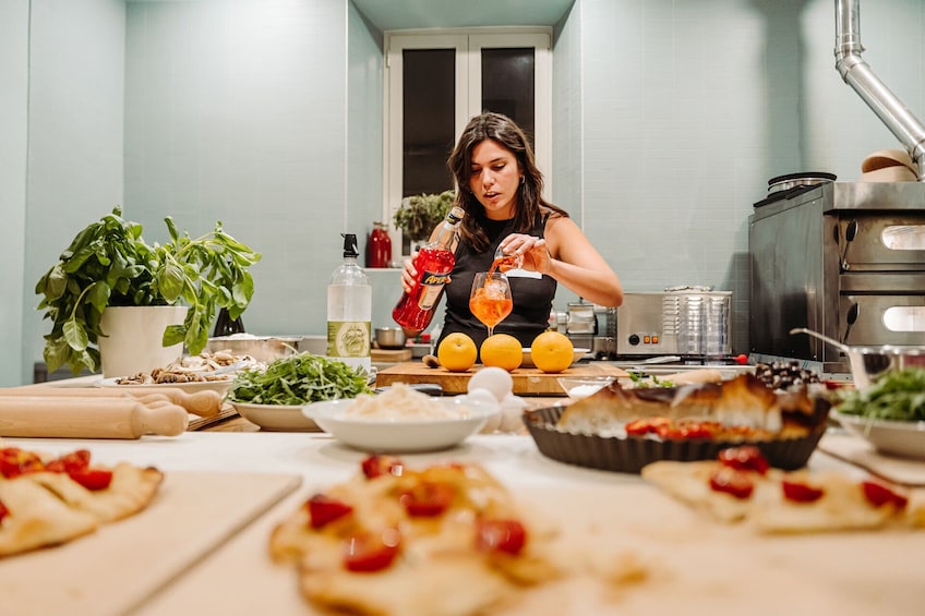 Rome Pizza Making Class & Dinner in Trastevere
