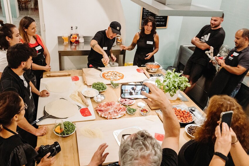 Rome Pizza Making Class & Dinner in Trastevere