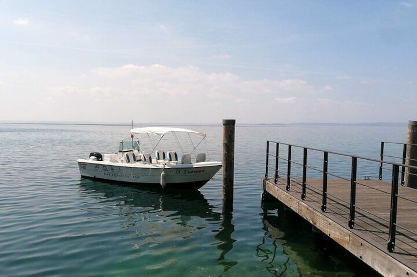 Private Boat Tour with Wine aperitif from Garda