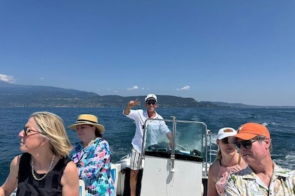Private Bootstour mit Wein- und Essensaperitif