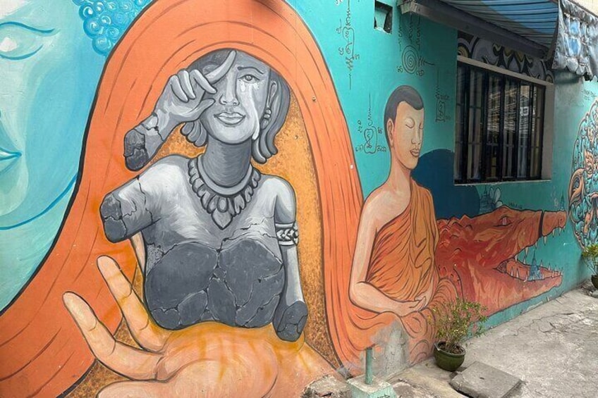 3 Hours Private Morning Market and Art Tour in Phnom Penh