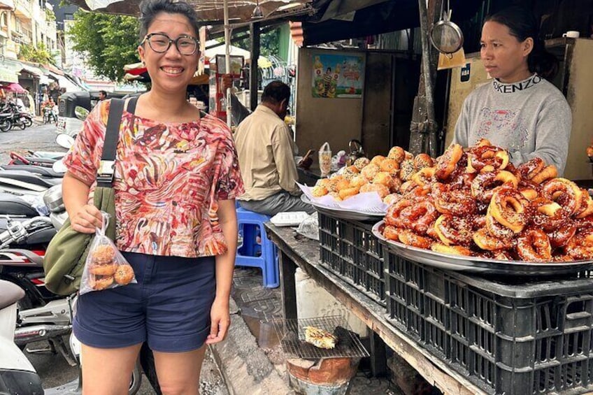 3 Hours Private Morning Market and Art Tour in Phnom Penh