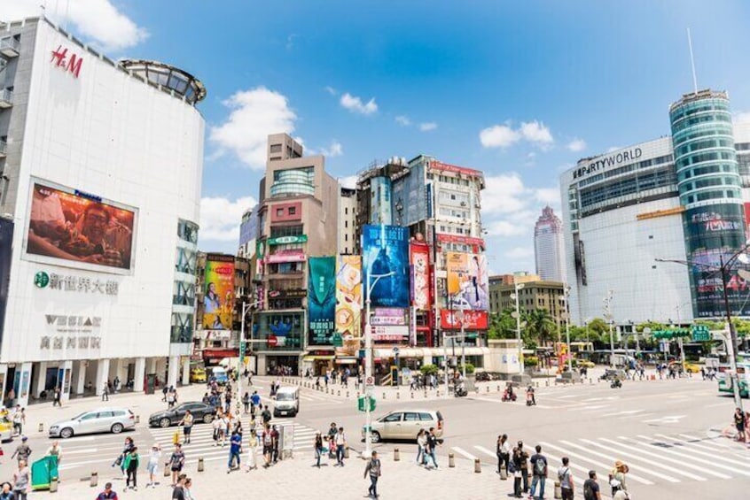 2-Hour Private Ximending Area Walking Tour