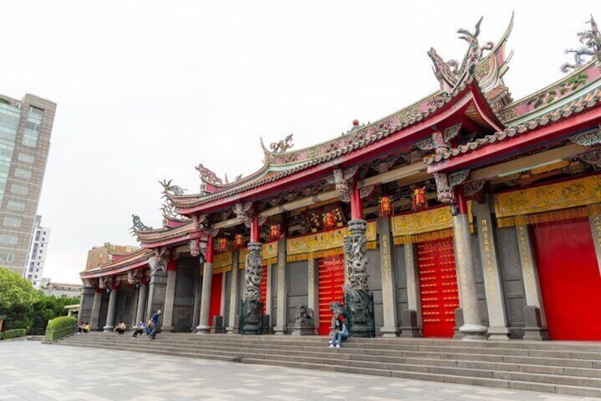 2-Hour Vegetarian Private Walking Tour - Xingtian Temple