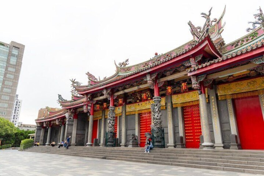 2-Hour Vegetarian Private Walking Tour - Xingtian Temple