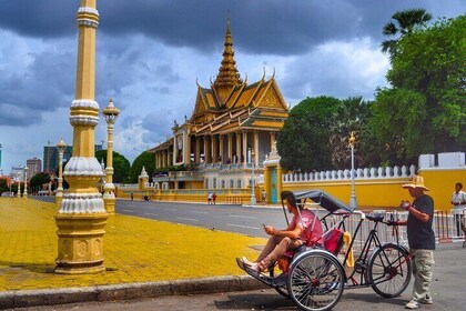 Visite cachée de la ville de Phnom Penh, du palais royal et du Wat Phnom