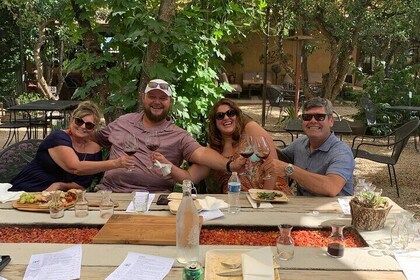 Sip and savor award winning Yakima Valley wines.
