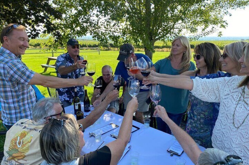 Meet new wine friends!