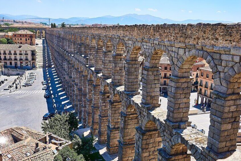 Private Walking Tour Old Town including Castle in Segovia