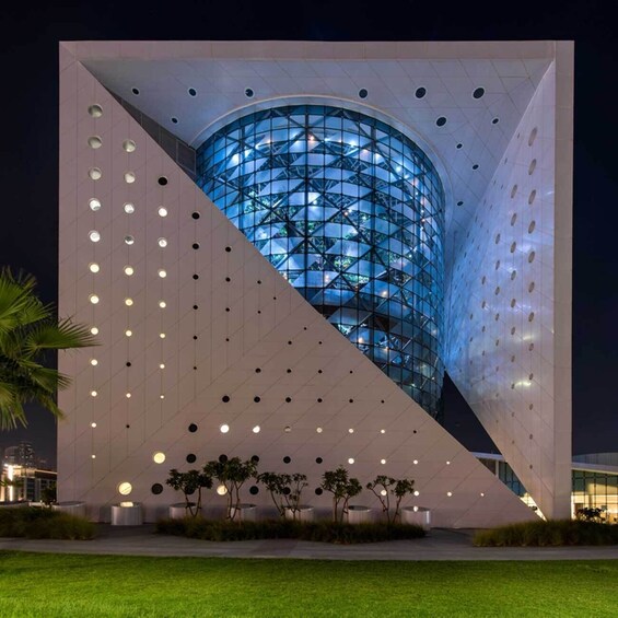 Luxurious Tranquility: The Green Planet Dubai with Private Transfers