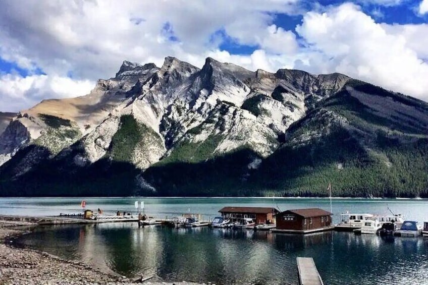  Lake Louise, Moraine Lake & Banff Tour
