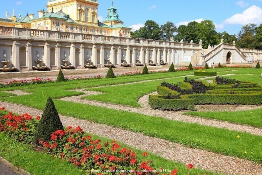 A Day in Warsaw: Private Full-Day Highlights Tour