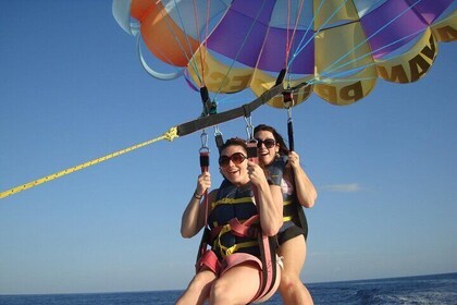 Private Parasail Flight Experience In Bay Islands