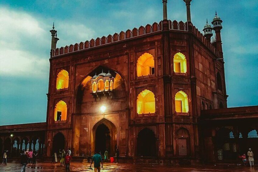  Customize Tip Based Tour of Old and New Delhi