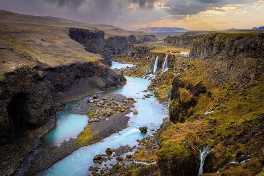 Private Superjeep Tour To Landmannalaugar and Hekla Volcano