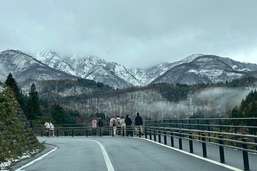 1 Day Private Charter Tour to Takayama & Shirakawago (Eng Driver)