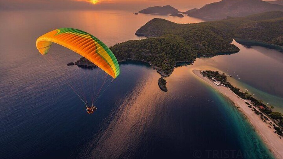 2-Hour Tandem Paragliding Experience in Fethiye, Babadag