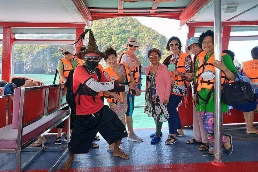 Angthong National Marine Park Tour by Big boat in Thailand