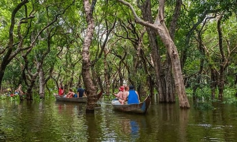 Floating Village Cruise at Tonle Sap Lake & Street Food Tour