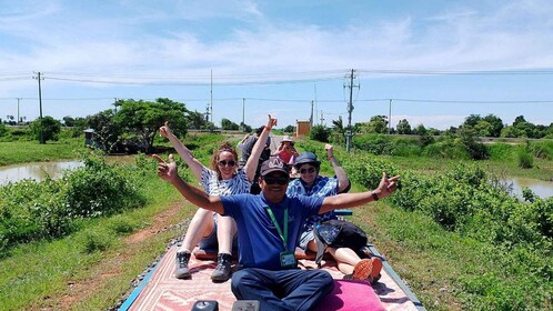 從暹粒出發：竹火車和殺戮洞私人一日遊