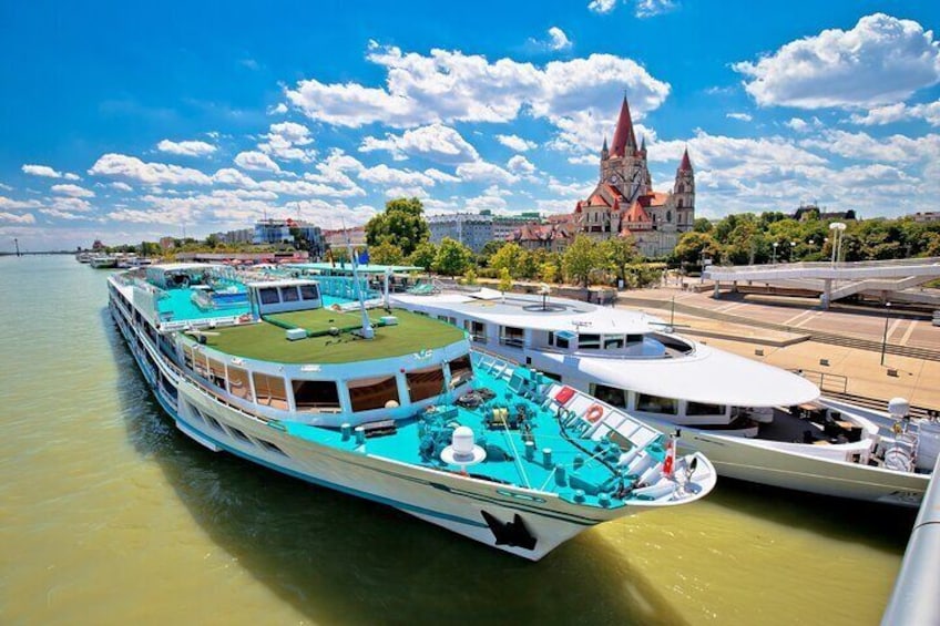 Vienna River Cruise, Walking Tour with St. Stephan Cathedral