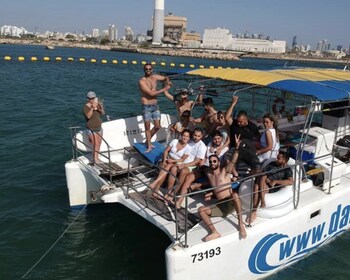 Tel Aviv : croisière en bateau avec arrêt pour des activités nautiques
