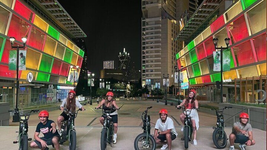 2 Hour Late Night Downtown Dallas E-Bike Tour