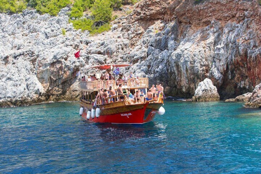 Scuba Diving Tour in Antalya with Lunch and Transfer