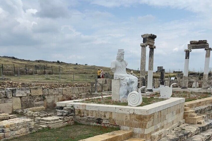 Full-Day Pamukkale-Hierapolis Tour From Antalya with Lunch 