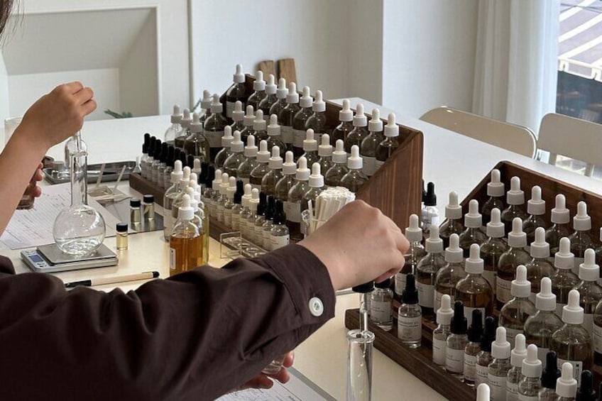 Make your K-scent perfume: Modern oneday class in Seoul