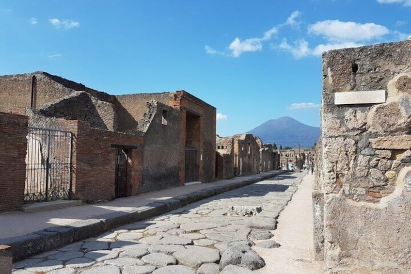 Amalfi Coast Sorrento and Pompeii Group Tour from Naples