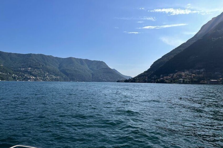 Private 4-hour motorboat tour on Lake Como